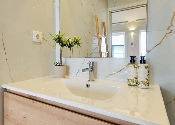 Luxury Style 5 With Ac Downtown Near Metro 포르투