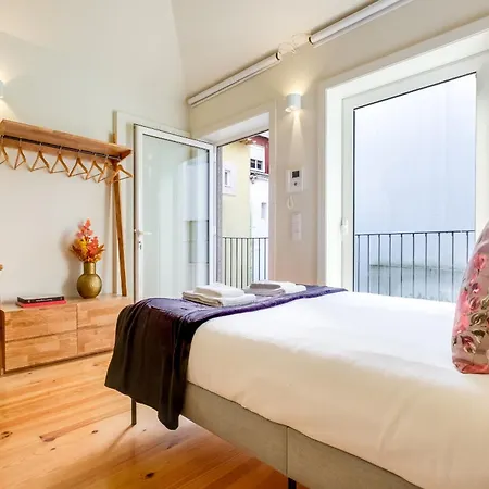 Luxury Style 5 With Ac Downtown Near Metro Apartment