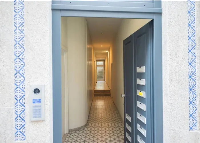 Luxury Style 5 With Ac Downtown Near Metro Apartment *